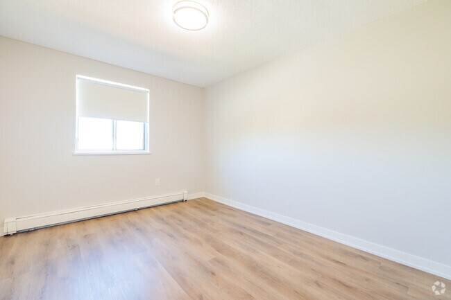 2BR, 1BA - 792 SF - Bedroom