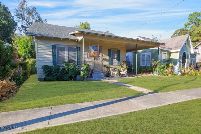 Photo - 310 Cleveland St