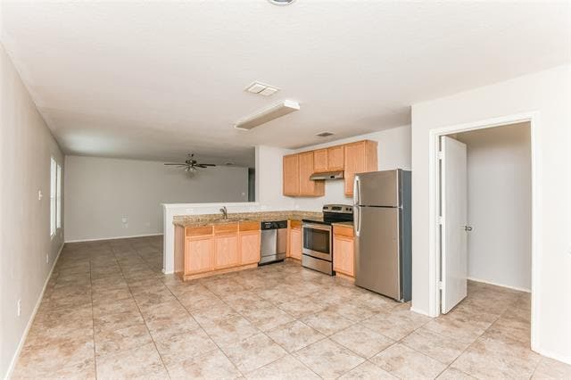 Photo - 1601 Queens Brook Ln
