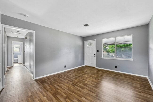 Building Photo - 7940 Chaparral Dr