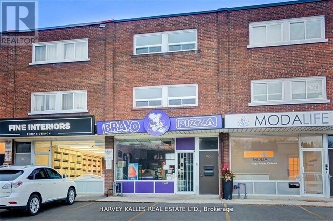 Photo - 901 Millwood Rd