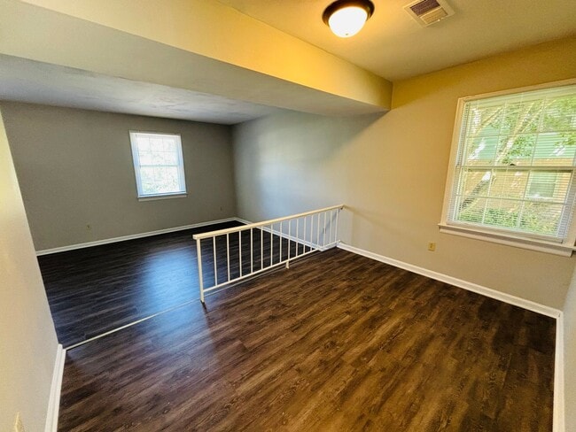 Photo - 2712 Wellesley Ct