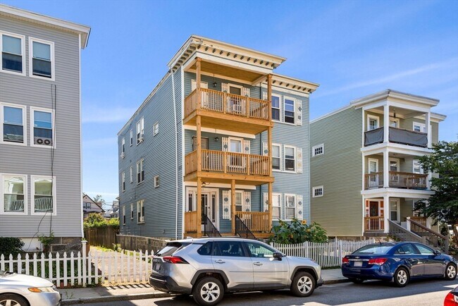 Photo - 63 Whitten St Unit 3