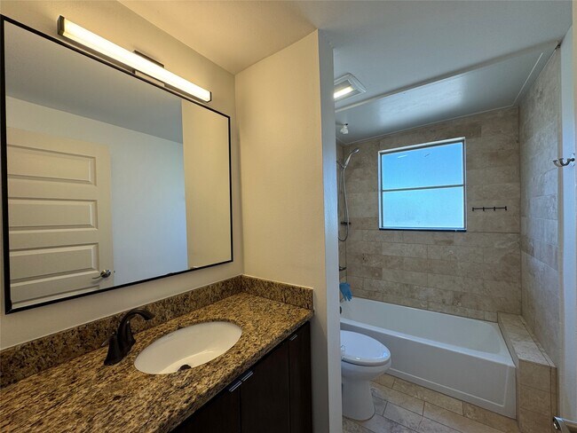 Photo - 1509 Holman St Unit 2