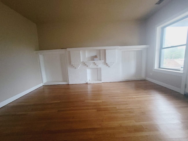 Photo - 7332 S Lowe Ave
