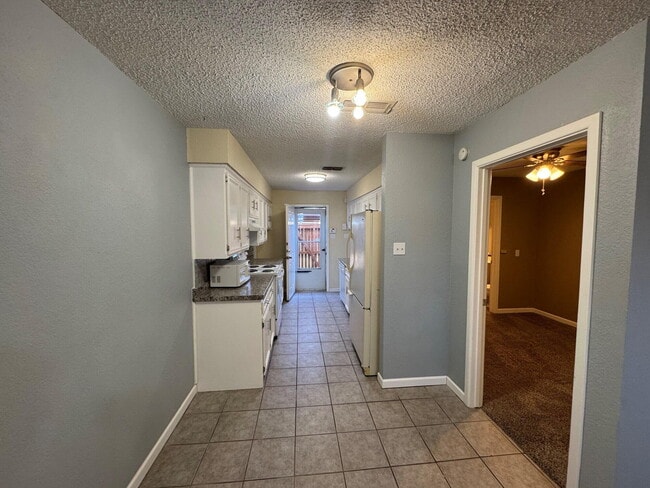 Photo - 121 Troy Ave