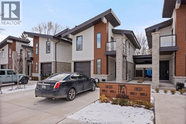 Photo - 1825 Edgemore Ave