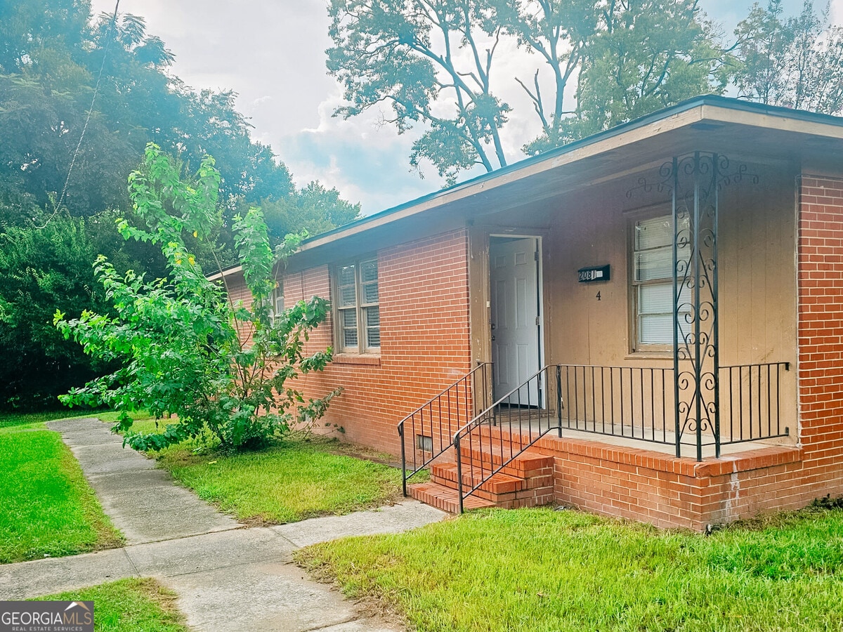 Photo - 2081 Adams Ave