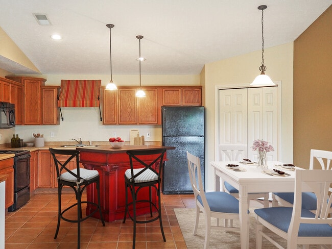 Photo - Cedar Creek Apartments