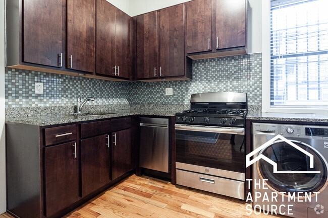 Building Photo - 641 W Oakdale Ave Unit 1 Rental