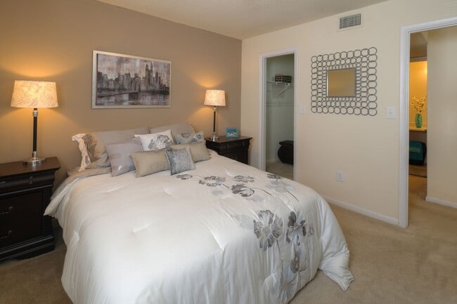 Ashbrook Apartments