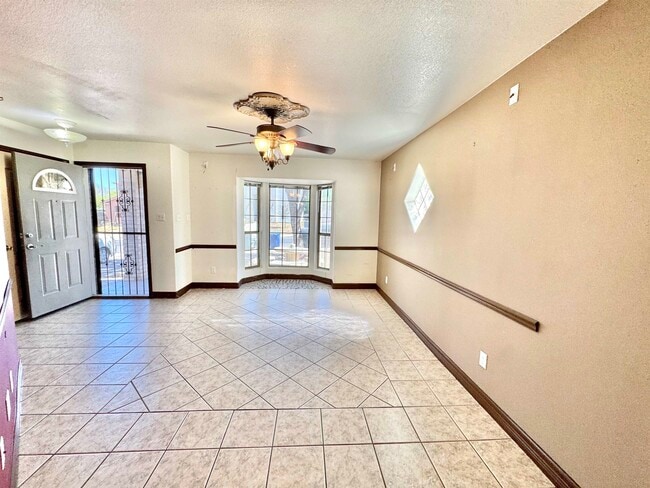 Photo - 210 Leon Ave