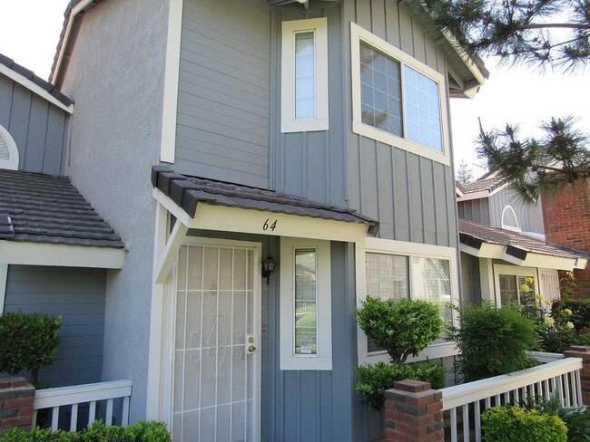 Building Photo - 2600 Brookside Dr