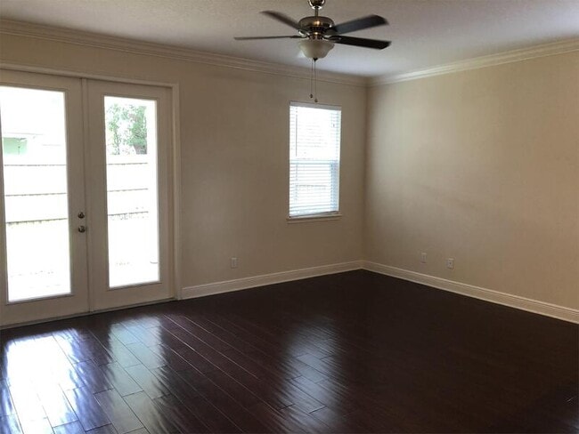 Photo - 2553 S Mills Ave