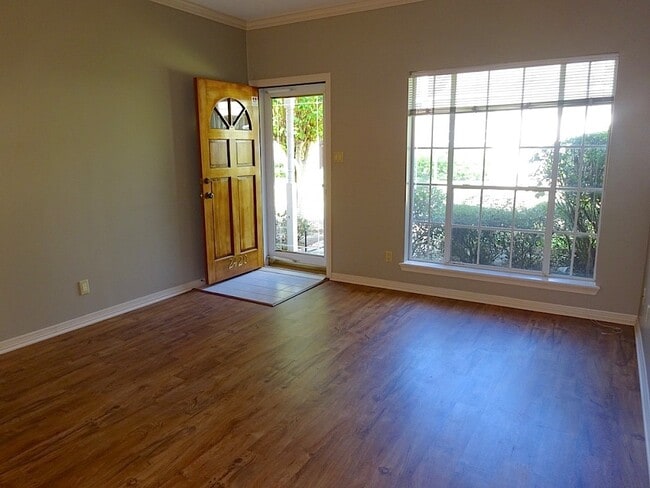 Photo - 2420 Stone Hollow Dr