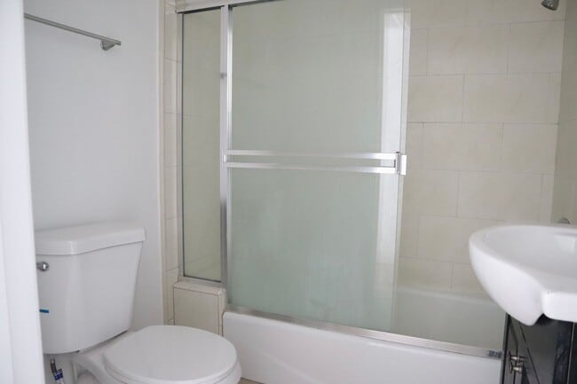 Photo - Pico Robertson 1bed1bath Apartment Unit 2