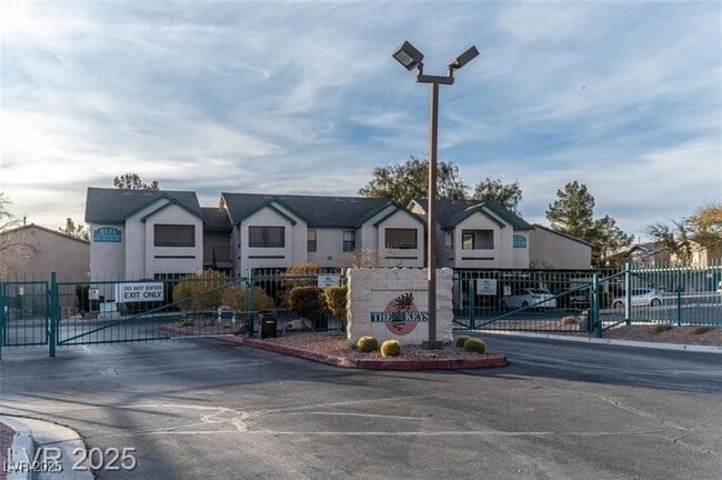 Building Photo - 5151 S Lindell Rd Unit 103 Rental