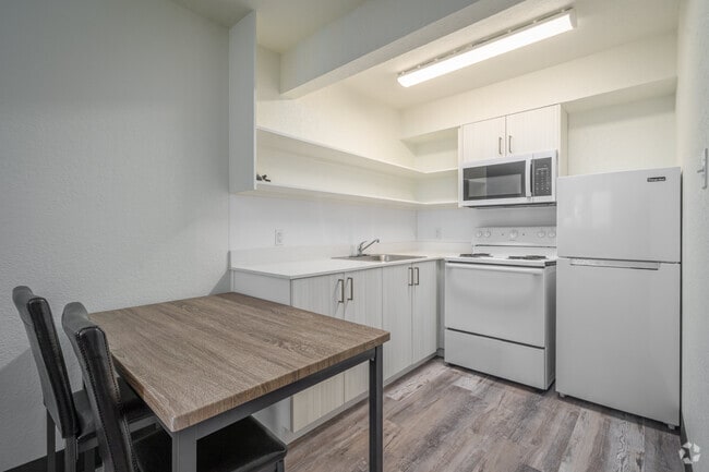 1BR, 1BA - 400SF - Kitchen