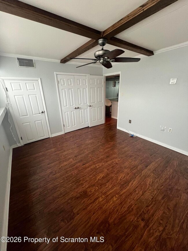 Photo - 220 Linden St