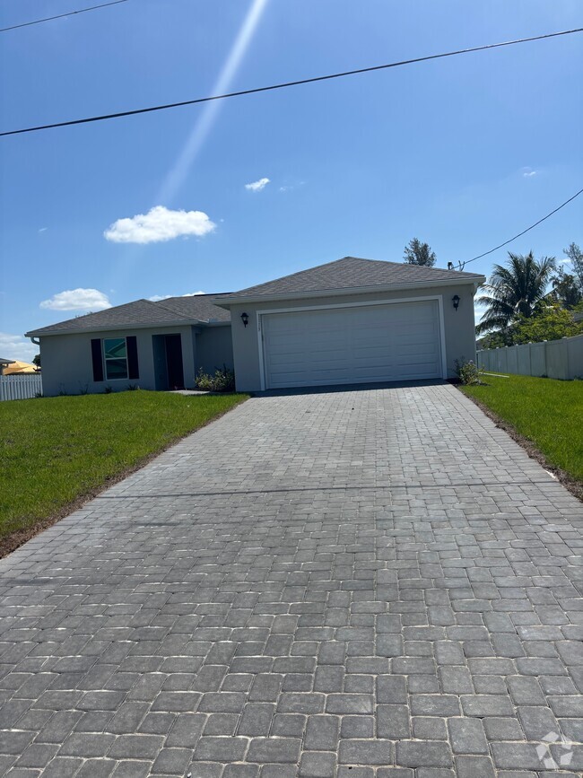 Building Photo - 1113 NW 21st Ave Rental