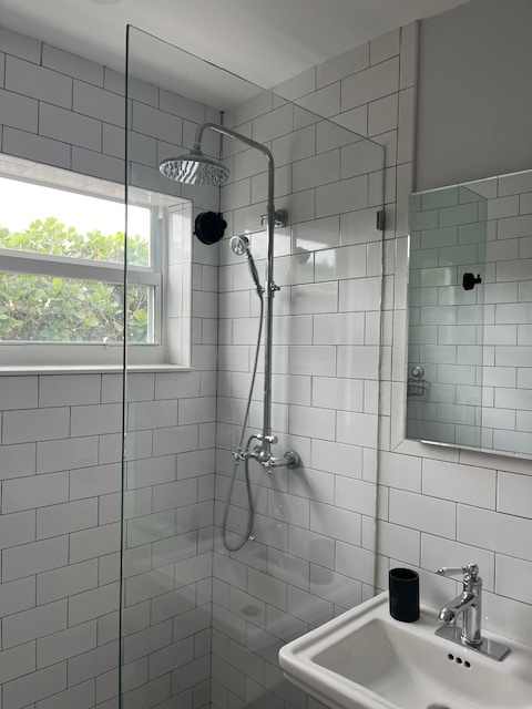 Newly installed shower - 60 NW 36th St Apartamentos Unidad A