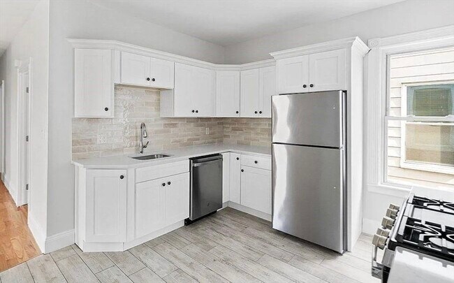 Photo - 65 Wyman St Unit 2