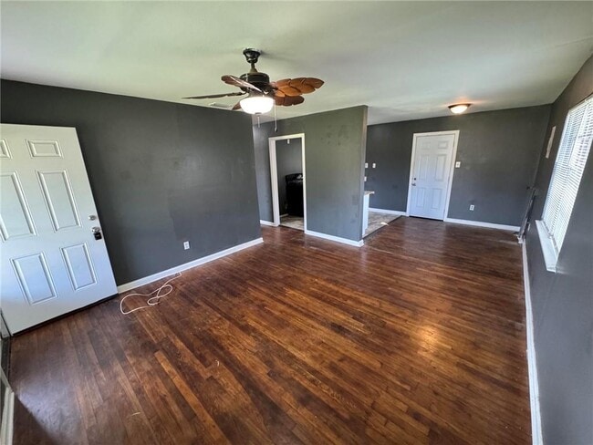 Photo - 2805 Harper Ave