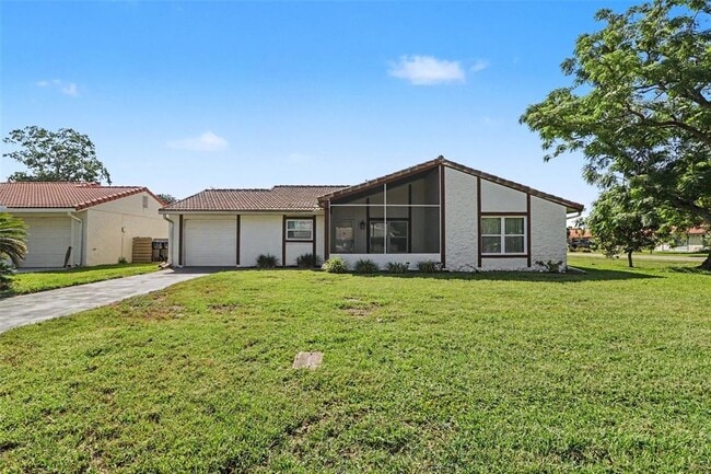 Building Photo - 10157 Bluff Ct