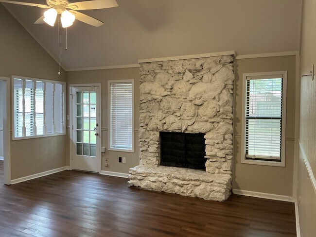 316 W University Pky