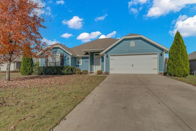 Photo - Beautiful 3-Bedroom Home with Open Layout & Fenced Backyard!
