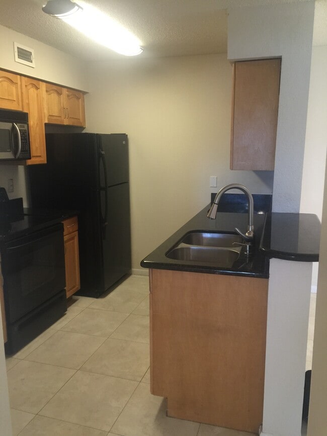 Photo - 2880 N Oakland Forest Dr