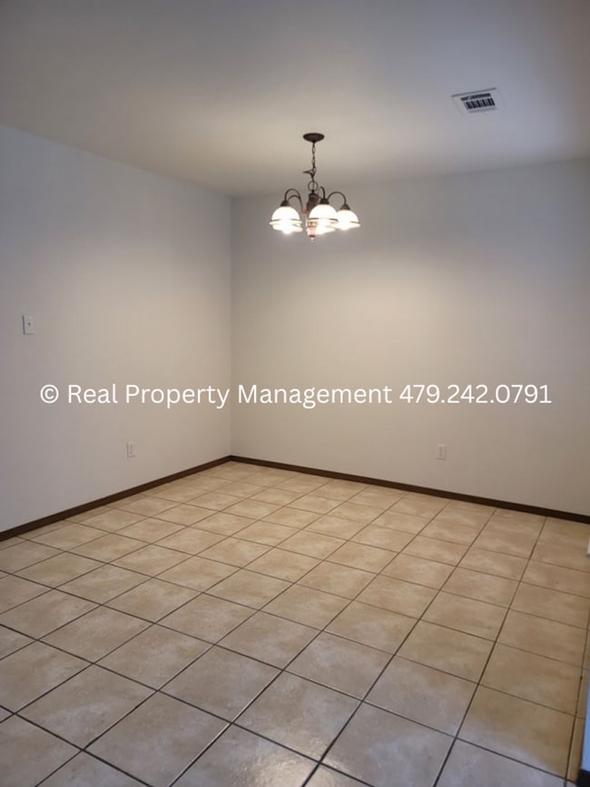 Photo - 2500 Dora Rd