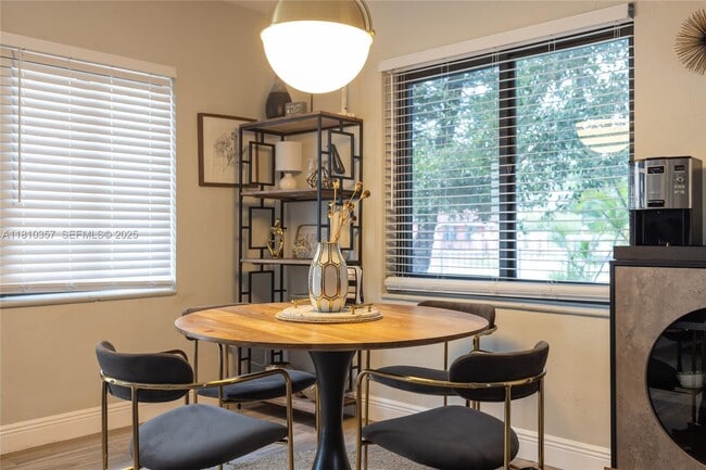 Photo - 98 NW 52nd St