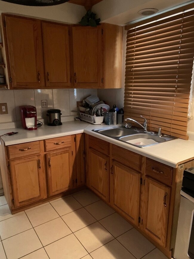 Photo - 14423 Sanderson Ave