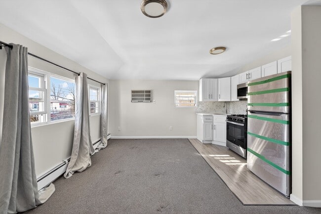 Photo - 147-20 226th St Unidad 147-20 226th St - Second Floor