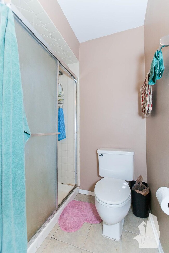 Photo - 3 bedroom in Chicago IL 60610 Condo Unit 311