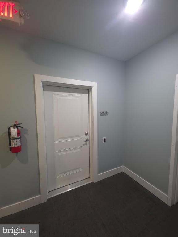 Building Photo - 3925 Haverford Ave Unit 206