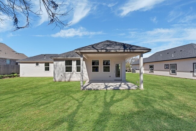 Photo - 939 Lake View Dr