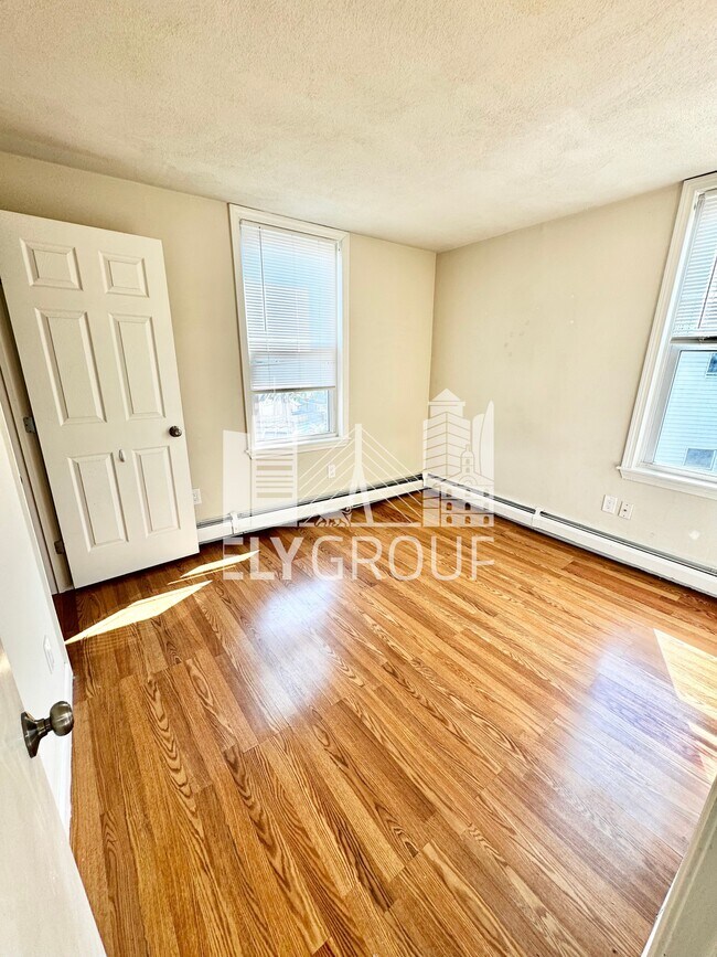 Photo - 8 Medford St Unit 2R