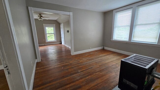 Photo - 396 Chandler St Unit 4