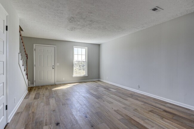 Photo - 2328 Brittany Dr