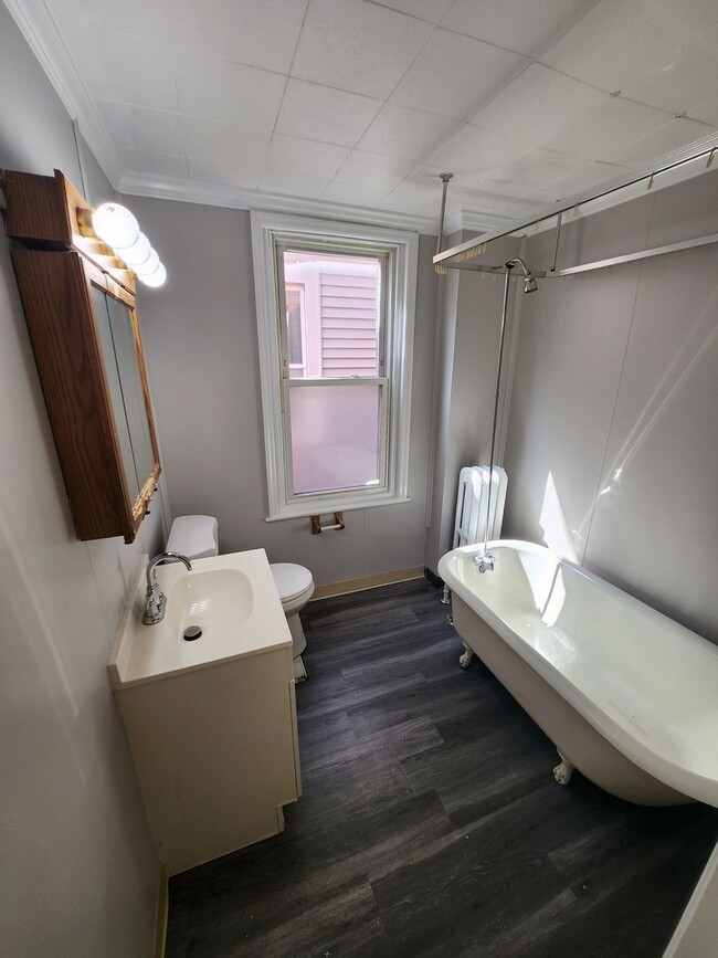 1935 W Broad St Unit 2nd Floor