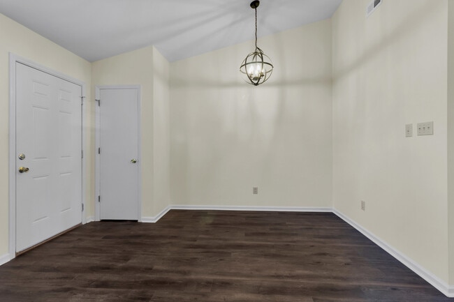 Photo - 118 Witten Cir