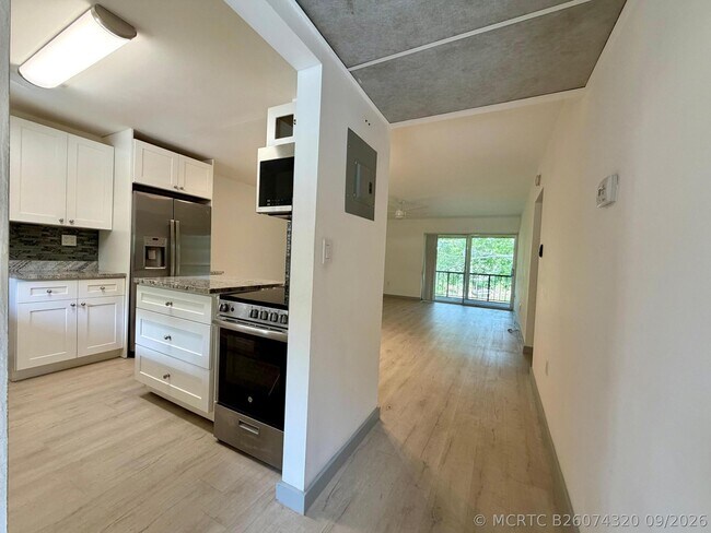 848 SW 9th St Cir Unit 203