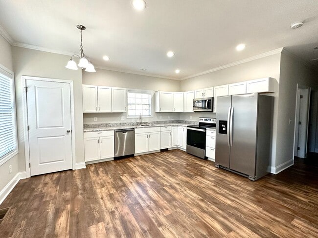 Photo - Beautifully renovated 2-bed/1-bath near Johnson City Country Club, Only $1550 per month