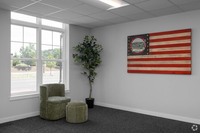 Lobby - Trolley Pointe