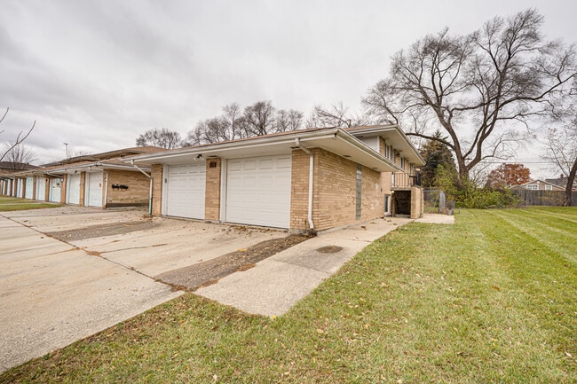 Photo - 839 Bishop Ave