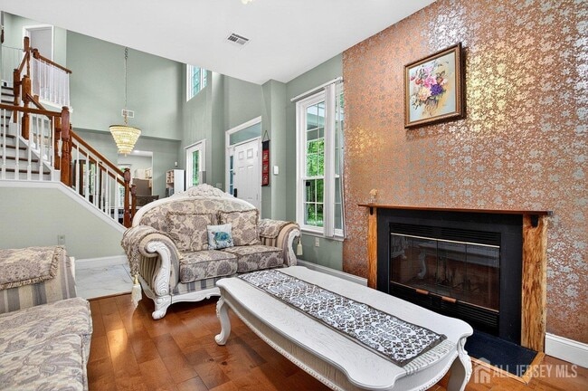 Photo - 64 Ashford Dr