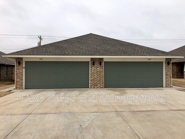Photo - 1419 MacAlpine St