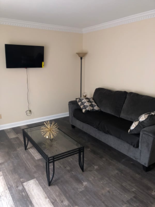 Building Photo - 630 Rugby Row